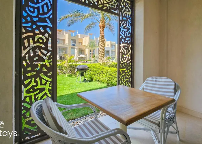 Apartman Ollystays - Seaview Mangroovy 1br, & Pool Free Access Gurdaka